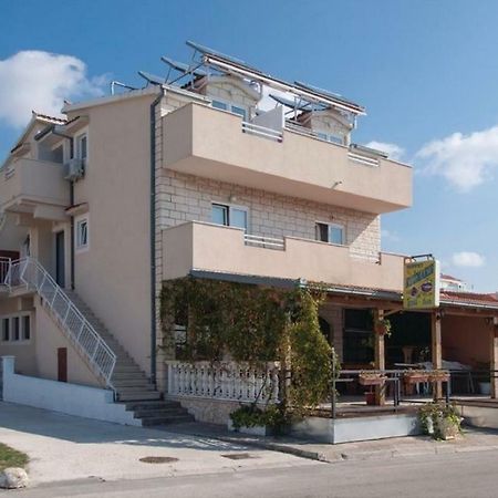 Apartmani Riva Рогозница Екстериор снимка