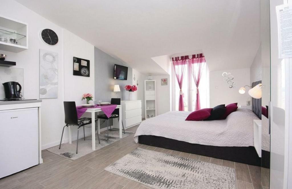 Apartmani Riva Рогозница Екстериор снимка