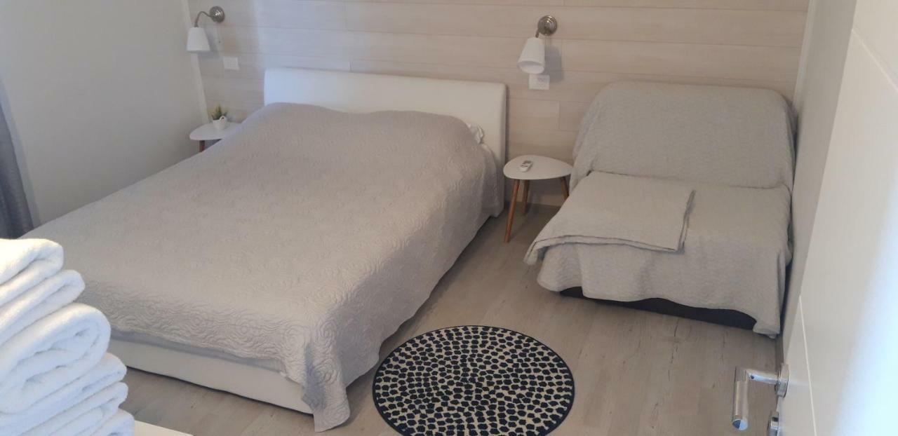 Apartmani Riva Рогозница Екстериор снимка